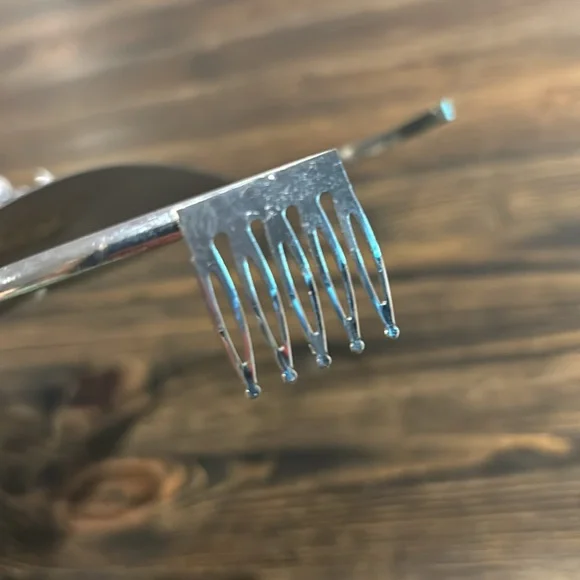 Adrene rhinestone tiara - Picture 5 of 5